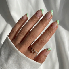 Mint Swirl - Short Almond